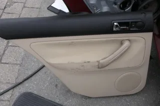 VW Golf 4 Limousine Türverkleidung Verkleidung Tür vorne hinten links hellbeige - Bild 3