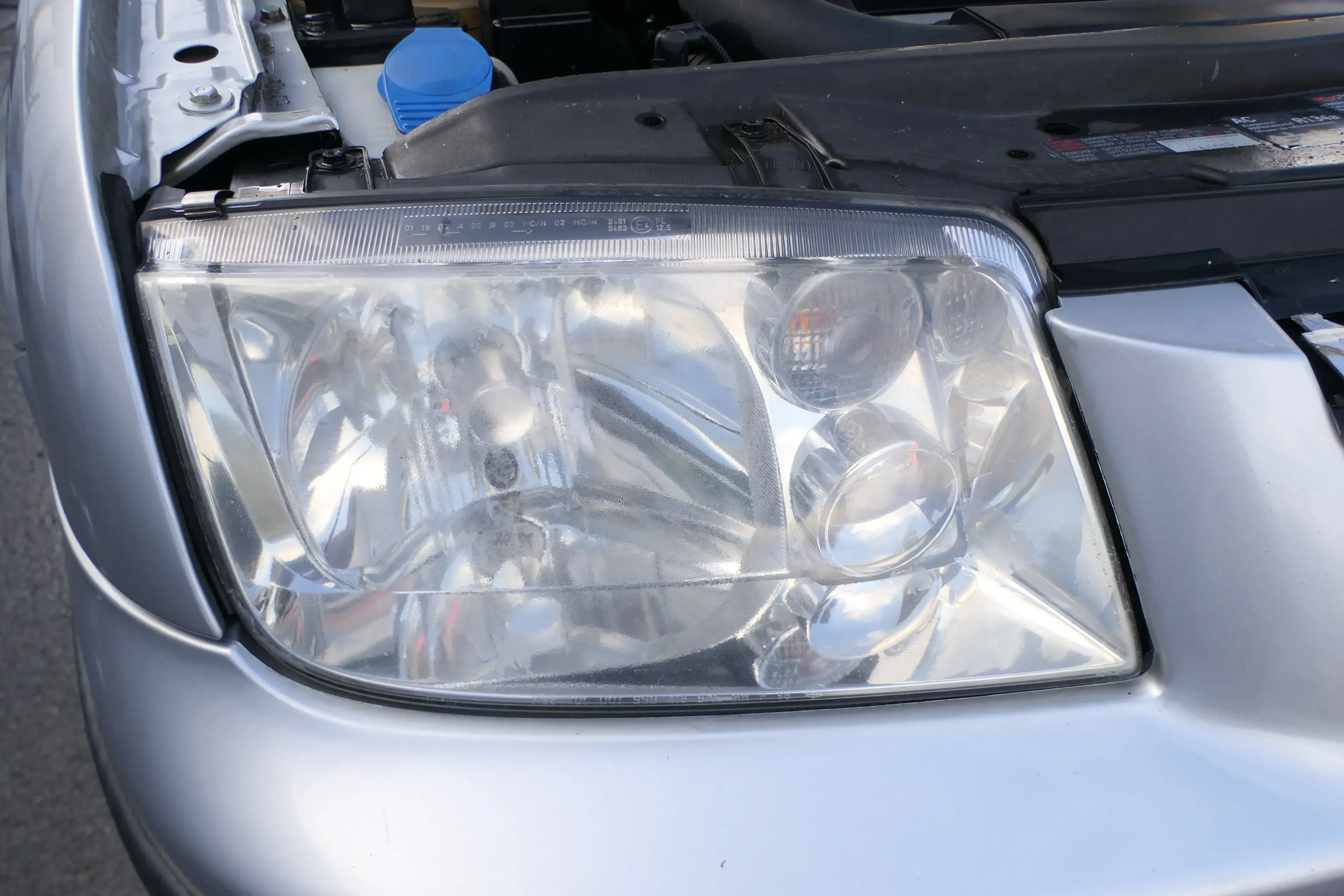 VW Bora1J  Scheinwerfer vorne rechts 1J5941018BE (ohne Nebelscheinwerfer) - Bild 1