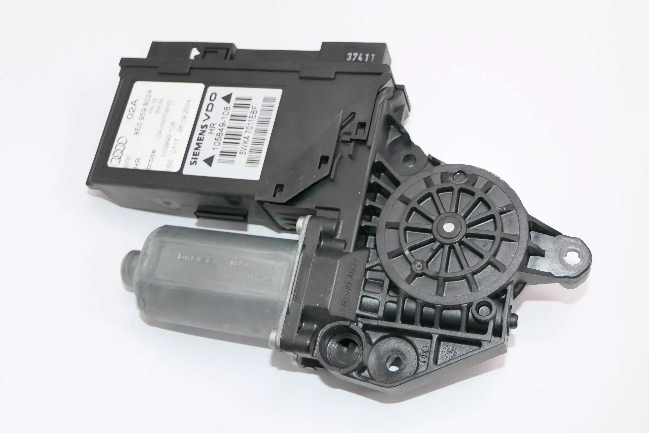 Audi A4 8E ektrischer Fensterheber Motor hinten rechts 8E0959802A 8E0959802E - Bild 1