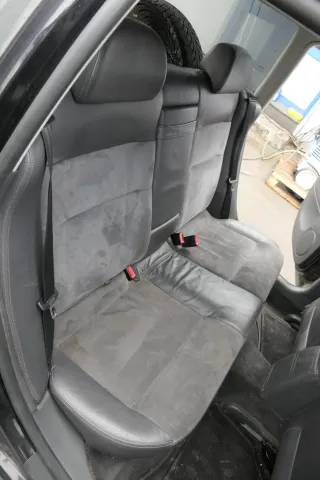 VW Passat 3BG Kombi Sitz Rückbank Rücksitzbank Sitzfläche Sitze Leder alcantara - Bild 1