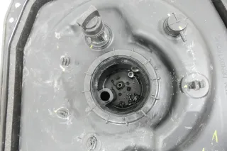 VW Passat 3C Harnstoffeinspritzung Tank  Harnstoff 3C0131878 - Bild 3