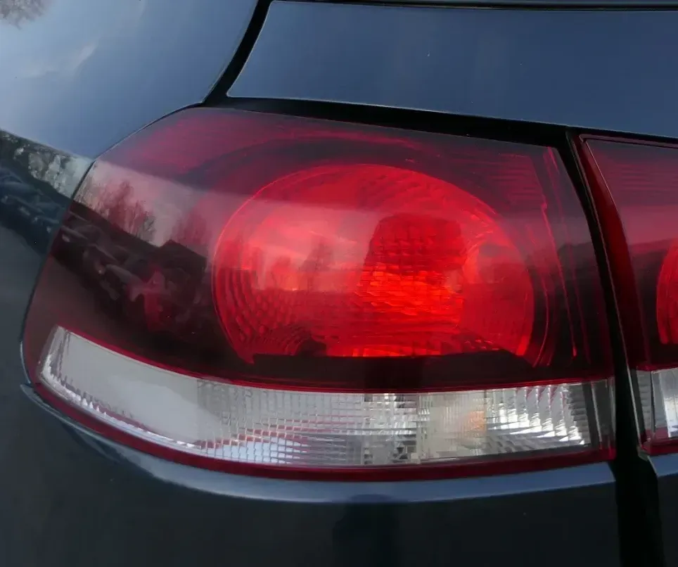 VW Golf 6 5K Rücklicht hinten links außen Rückleuchte original 5K0945095M Lampen - Bild 1