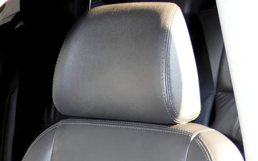 1x Golf 5 1K Jetta auc Kombi Kopfstützen Kopfstütze vorne rechts/links   Leder - Bild 1