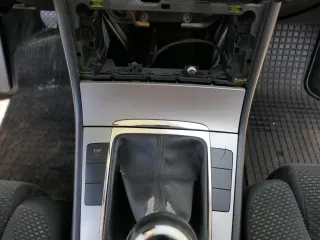 Passat 3C Mittelkonsole Verkleidung Klappe Abdeckung Dekor silber matt chrom Asc - Bild 2