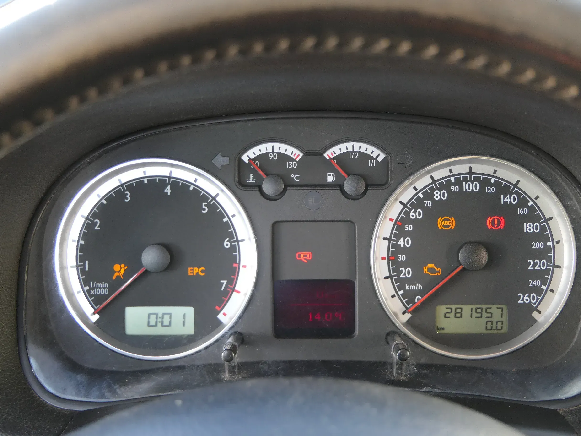 VW Bora Tacho Tachometer Kombiinstrument 281.000km 1J5920825A 1,6-2,8 - Bild 1