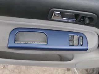 Golf 4 Bora Mittelkonsole Verkleidung um Radio 1j1858069G Dekor blau Generation - Bild 4