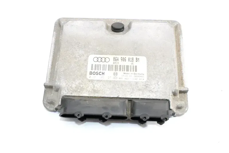 AGN A3 8L Steuergerät Motor Motorsteuergerät 1,8 92kw 125PS 20V 06A906018BM - Bild 1