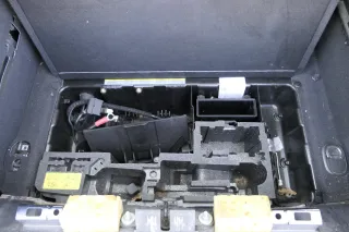 Audi A2 8Z Verkleidung Abdeckung Kofferraum Teppich Boden schwarz soul - Bild 2