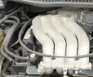 VW Golf 4 Bora Ansaugbrücke Ansaugkrümmer 06A133206B APK AQY 2,0 85kw 115PS - Bild 1