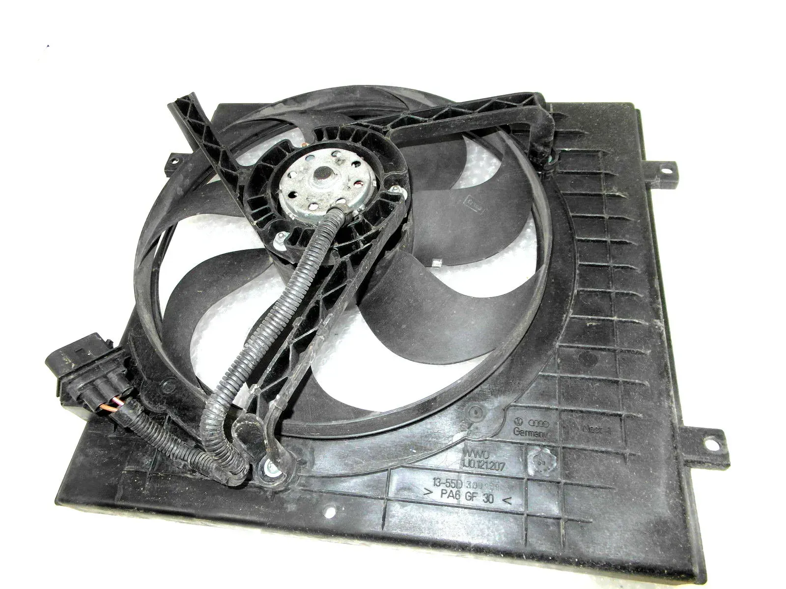 VW Golf 4 A3 Lüfter Kühlerlüfter Kühler+Halter 1J0959455 1J0959455B ohneKLima - Bild 1