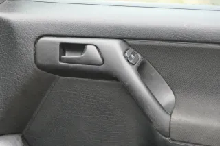 Golf 4 3 1E Cabrio 1E Türverkleidung Verkleidung Tür vorne rechts schwarz - Bild 2