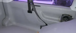 VW T4 Verkleidung Abdeckung Seite hinten links grau Multivan Klappe -ohneGurt - Bild 3
