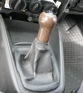 Golf 4 Bora Schaltknauf Schaltsack schwarz TDI Leder klein Holz - Bild 5