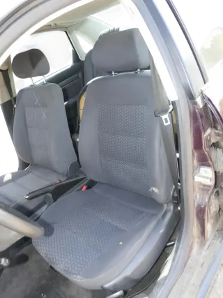Audi A4 B5 Sitz Fahrersitz vorne links höhenverstellbar - Bild 1