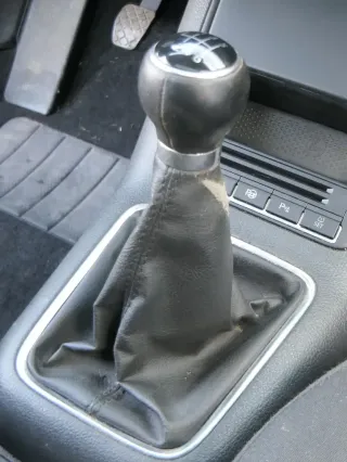 VW Tiguan 5N Schaltknauf Schaltsack Schaltung Schaltknüppel 6-Gang Leder - Bild 1