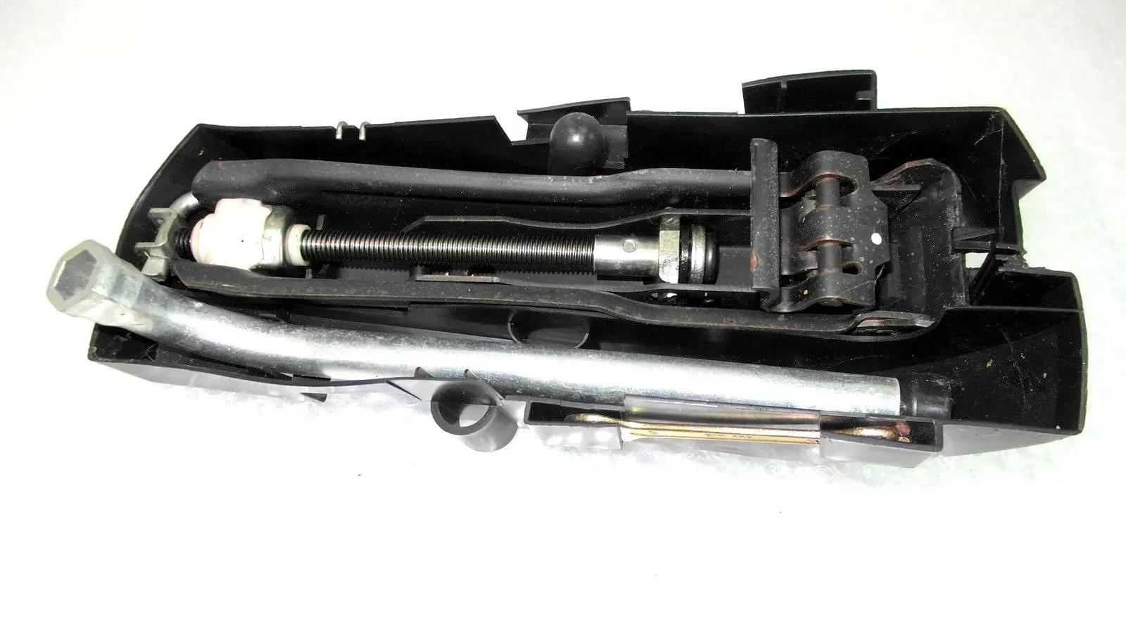 VW Polo Golf 5 6 1K Bordwerkzeug Wagenheber Werkzeug (ohne Abschleppöse) - Bild 1
