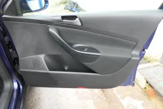 1x VW Passat 3C Variant Türverkleidung Verkleidung Tür vorne rechts schwarz - Bild 1