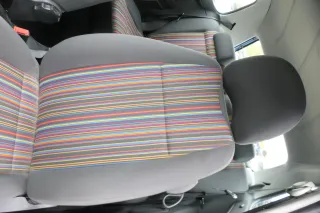 VW Fox Sitz Fahrersitz vorne links OHNEAirbag höhenverstellbar - Bild 2