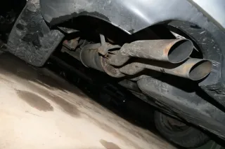 A4 B5 Auspuff Endschalldämpfer + Mittelschalldämp Endtopf 1,8 T AEB - Bild 2