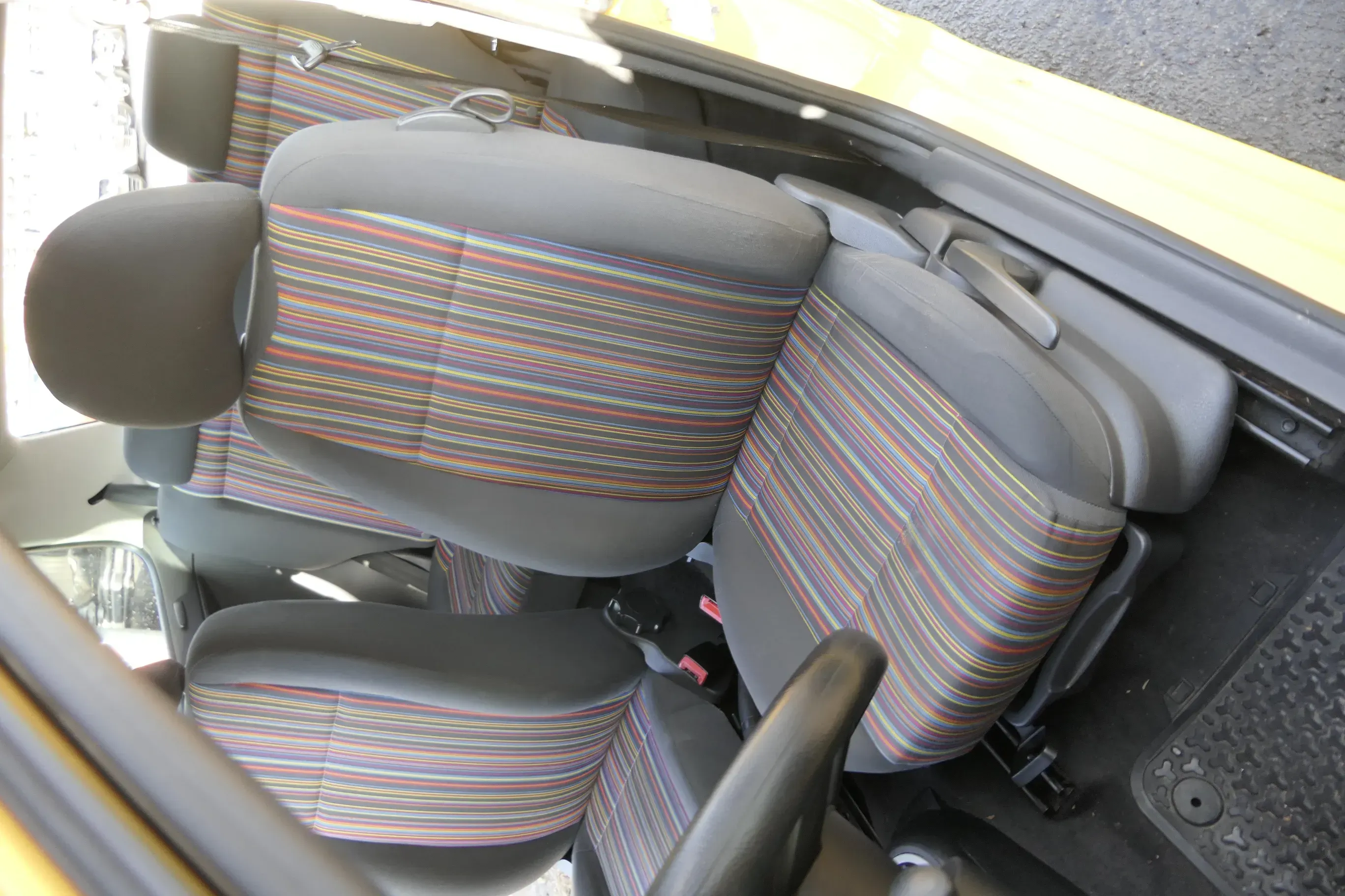 VW Fox Sitz Fahrersitz vorne links OHNEAirbag höhenverstellbar - Bild 1