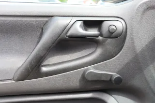 VW Polo 6N Türverkleidung Verkleidung Tür vorne links off-black - Bild 2