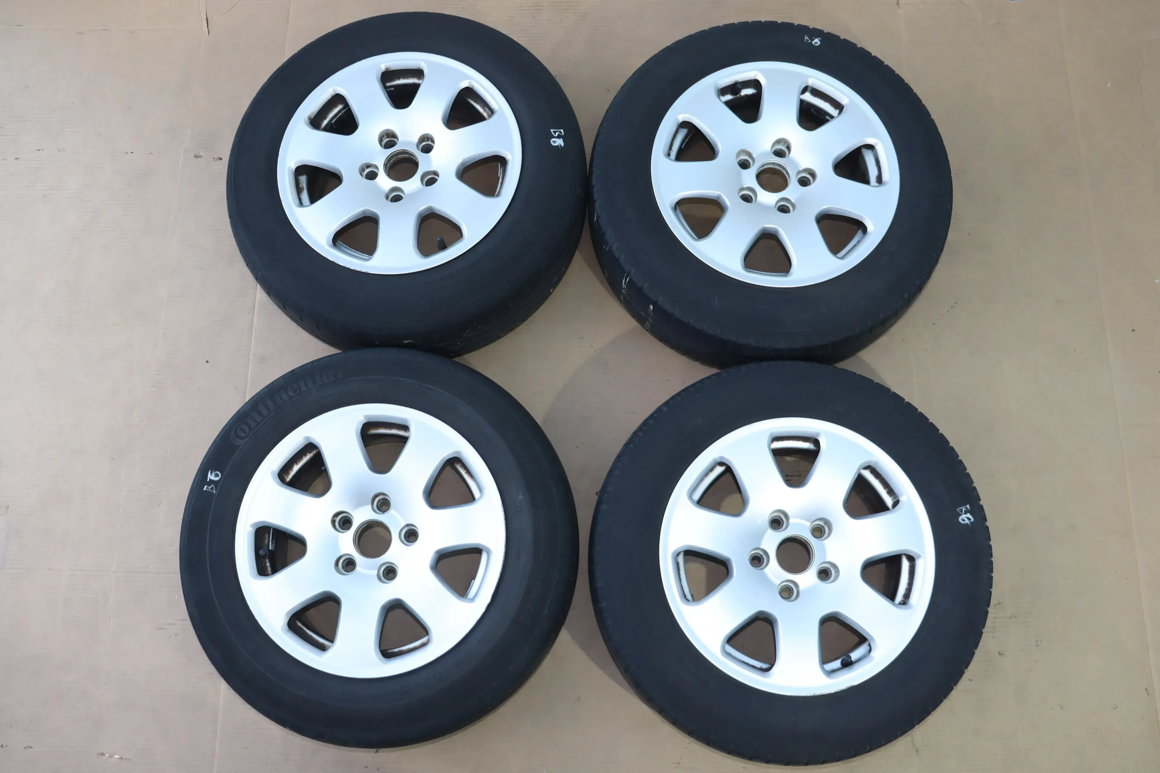 Audi A4 8E A6 4B Alufelgen Felgen 195/65 R15 91V 8E0601025 Sommerreifen 0-3mm - Bild 1