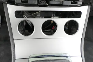 Passat 3C Mittelkonsole Verkleidung Radio Klappe Abdeckung Dekor silber/schwarz - Bild 4