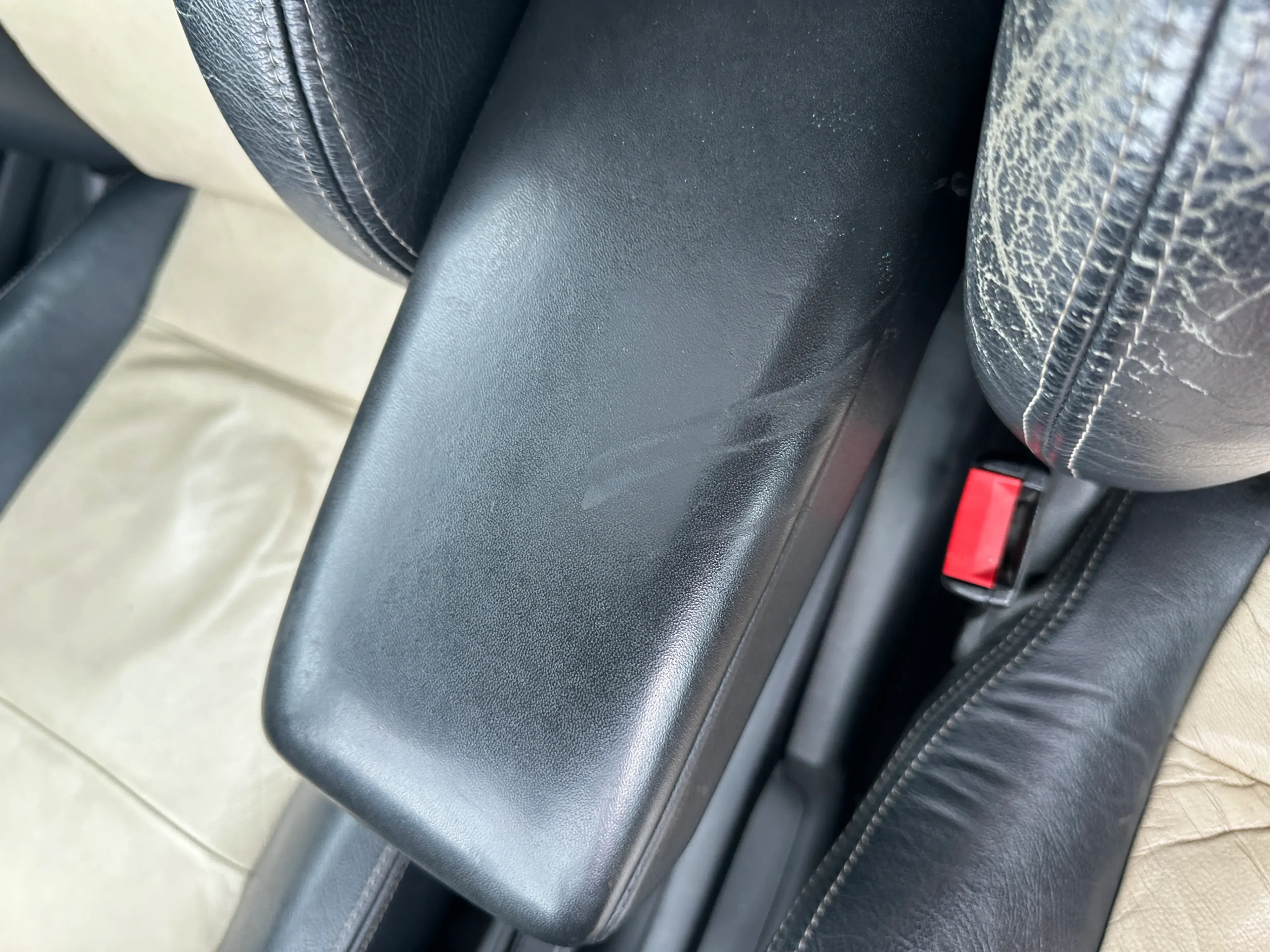 Audi A3 8L Mittelarmlehne Armlehne Lehne Mitte Original Leder bis ca.Bj.1999 - Bild 1