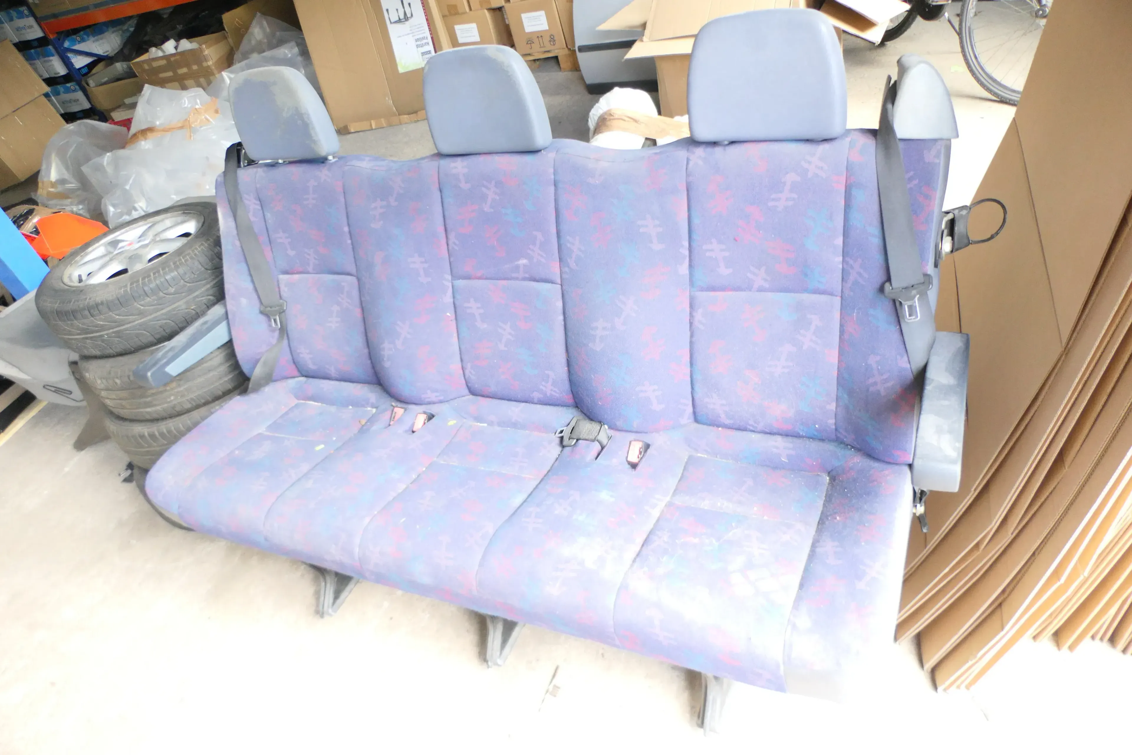 VW Crafter 2E Sprinter 901 902 Sitze hinten Sitz Rückbank 3-er mit Gurt - Bild 1
