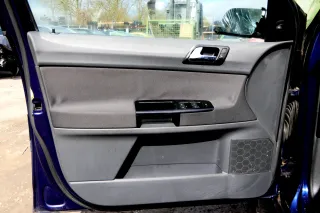1x VW Polo 9N 9N3 Türverkleidung Verkleidung Tür vorne links  4/5-Türer dunkel - Bild 1