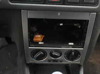 VW Golf 4 Bora Mittelkonsole Verkleidung um Radio 1j1858069G Dekor silber netzop - Bild 2