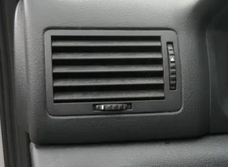 Skoda Octavia 1U Lüftungsdüse Düse Lüftung vorne links 1U1819701A 47H - Bild 1