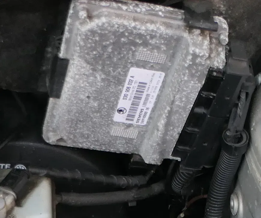 Skoda Fabia 6Y Steuergerät 1,2 40kw 03D906032A 54PS AWY Motor Motorsteuergerät - Bild 1