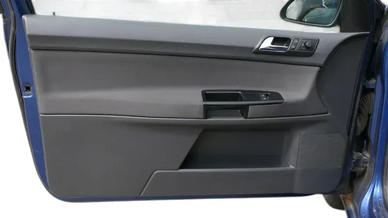 1x VW Polo 9N Türverkleidung Verkleidung Tür vorne links 2/3-Türer Griff Öffner - Bild 1