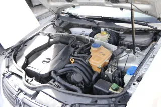VW Passat 3B A4 B5 Motorblock ARG Motor 1,8 92kw 125PS 20V Schaltwagen! - Bild 1