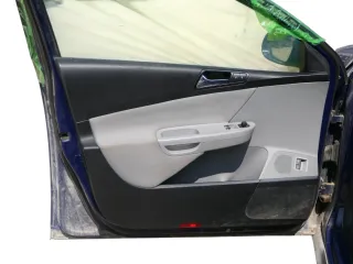 VW Passat 3C Variant 1x Türverkleidung Verkleidung Tür vorne links grau - Bild 1