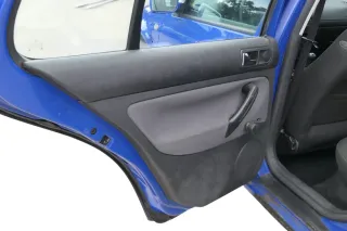 1x VW Golf 4 1J Limousine Türverkleidung Verkleidung Tür hinten links schwarz - Bild 1