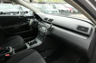 Passat 3C Mittelkonsole Verkleidung Klappe Abdeckung Dekor netzoptik schwarz mat - Bild 9