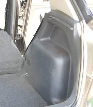 VW Golf Plus 5M Abdeckung Verkleidung Kofferraum hinten rechts 5M0867428N 71N - Bild 1
