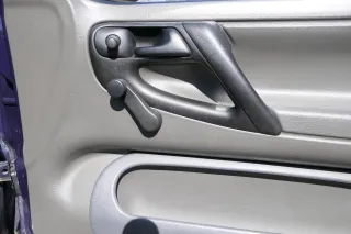 VW Polo 6N Türverkleidung Verkleidung Tür vorne rechts 2/3-Türer grau i - Bild 1