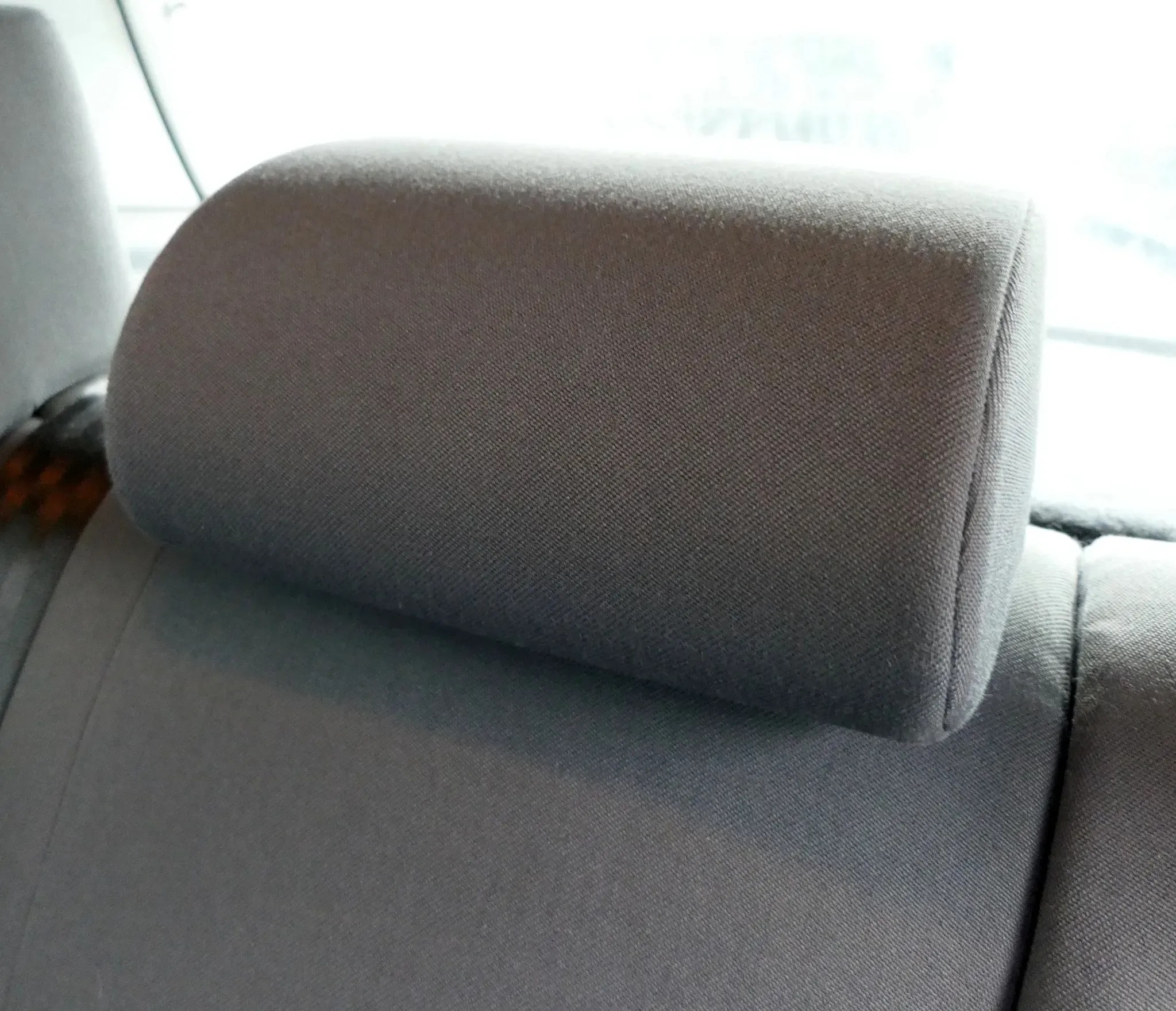 VW Golf 5 V Kopfstützen Kopfstütze hinten in der Mitte mittig anthrazit 6AD -HA, - Bild 1