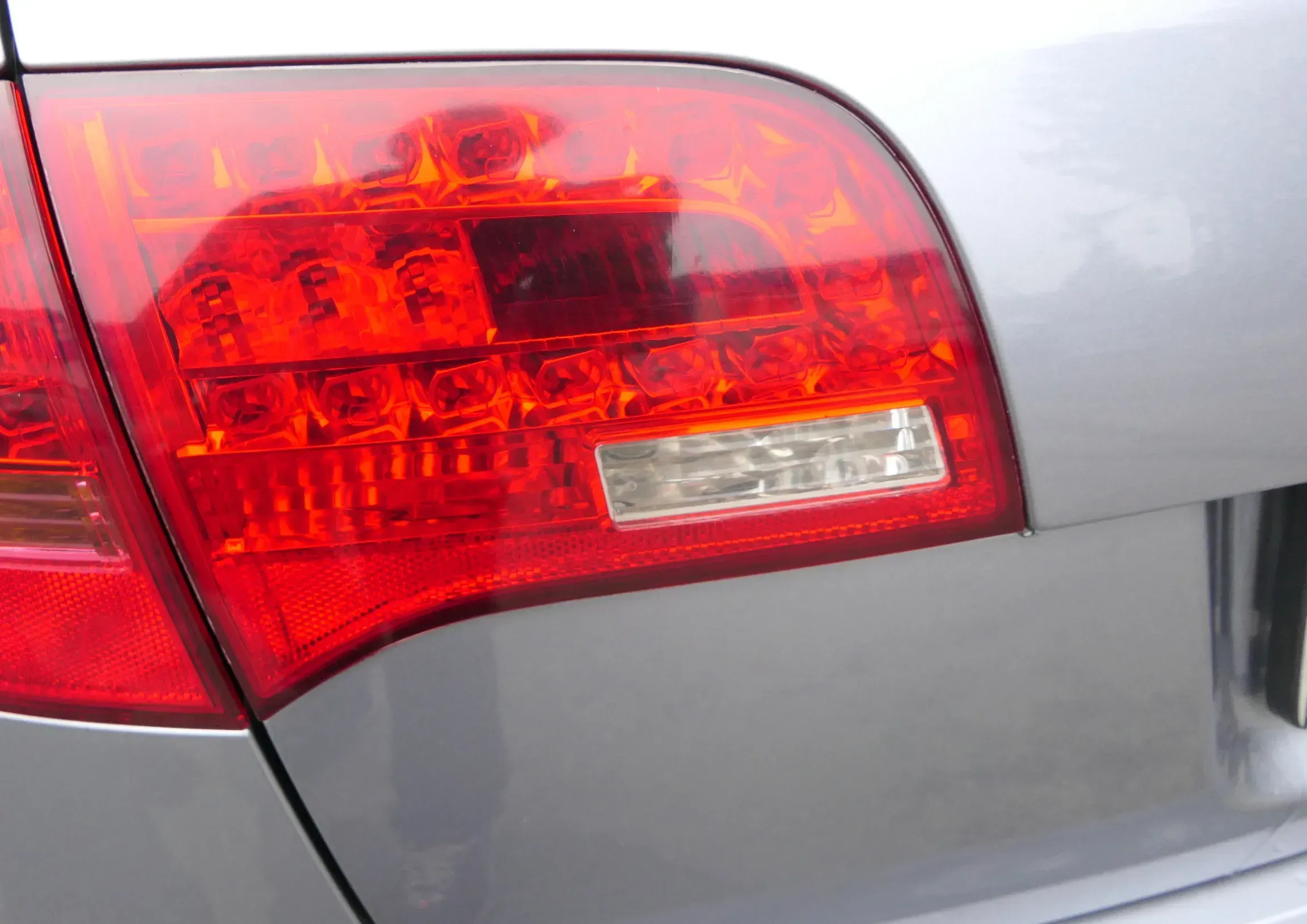 Audi A6 4F Avant LED Rücklicht Rückleuchte original 4F9945093C innen links - Bild 1