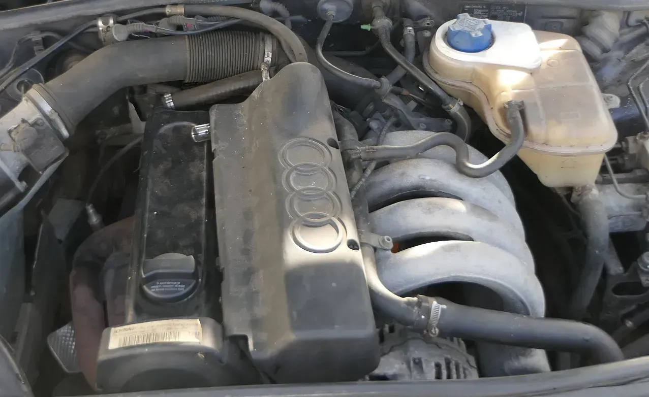 VW Passat 3B A4 B5 Motor ADP Block 185.000km 1,6 74kw 101PS - Bild 1