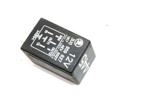 Skoda Superb Relais 445 Heckscheibe Heizung 3U0959627 3U0 959 627 - Bild 1