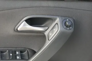 VW Polo 6R 1x Türverkleidung Verkleidung Tür 4/5-Türer vorne links schwarz - Bild 3