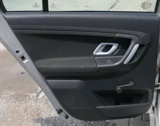 1x Skoda Fabia 5J Kombi Combi Türverkleidung Verkleidung Tür hinten links Griff - Bild 1