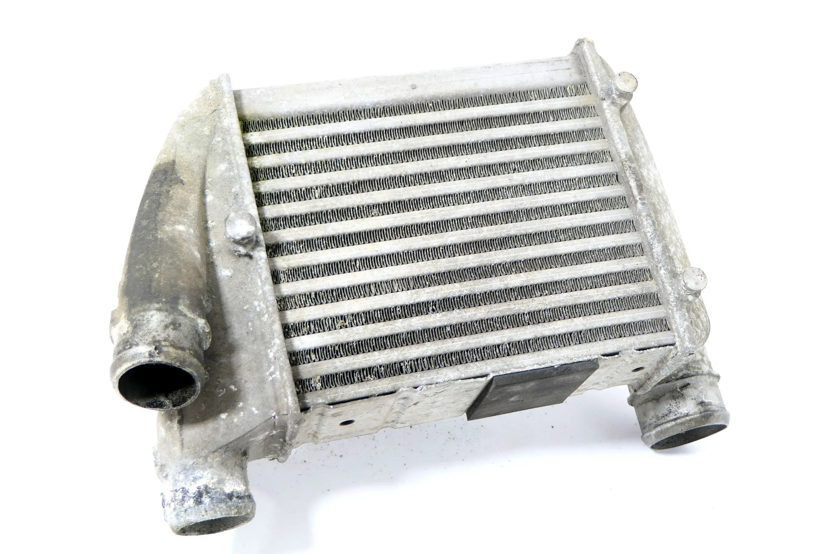 Audi A6 8E B6 B7 Ladeluftkühler Ladeluft Kühler 8E0198806A rechts 6 Zylinder Öl - Bild 1