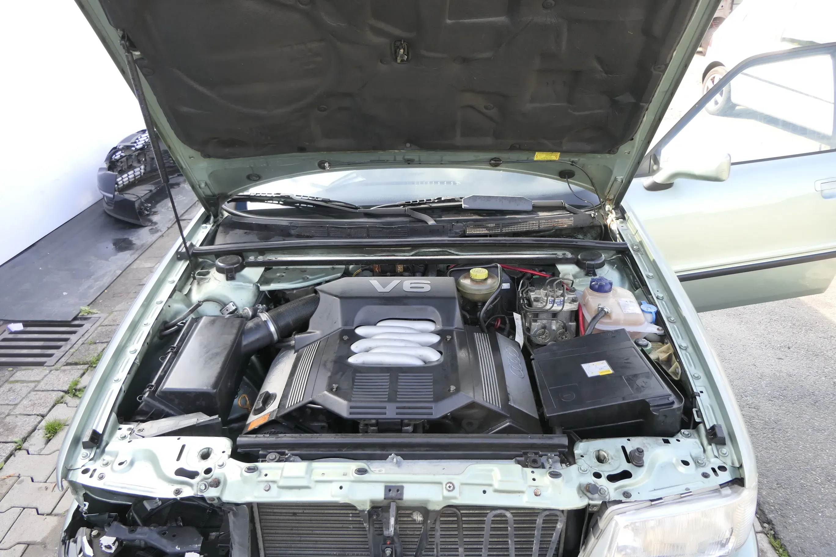 Audi A4 B5 A6 B4 C5 Krümmer Abgaskrümmer 078253032AD ABC AAH rechts 1-3Zylin - Bild 1