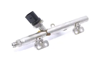 VW Golf Touran Eos Einspritzleiste 04C133317H CPGA Erdgas Gas Kraftstoffverteile - Bild 2