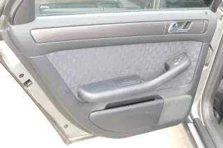 Audi A6 4B Türverkleidung Verkleidung Tür vorne +hinten links rechts soul schwar - Bild 7